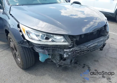 2017 Honda Accord Lx z USA, uszkodzony, nr VIN 1HGCR2F33HA054318